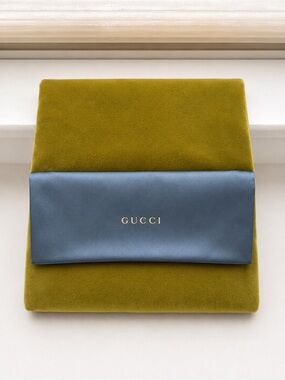 Green velvet Gucci pouch